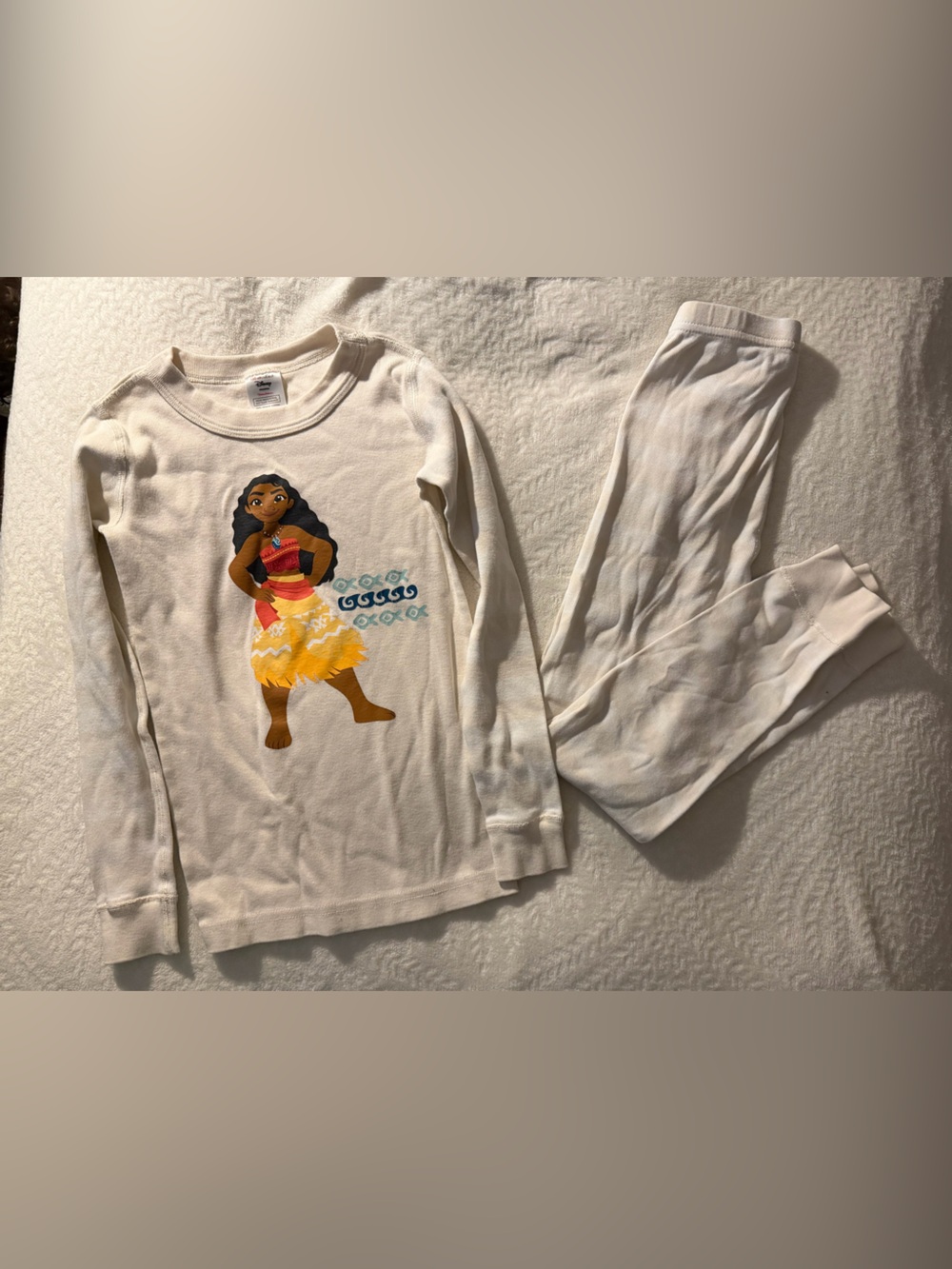 Hanna Andersson Disney Princess
Moana Pajama Set - Size 6-7 - Picture 2 of 5